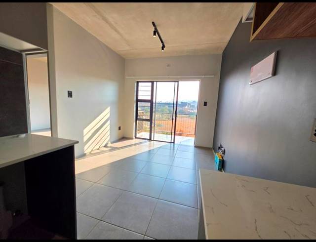 2 BEDROOM APARTMENT FOR SALE IN WATERKLOOF RIDGE